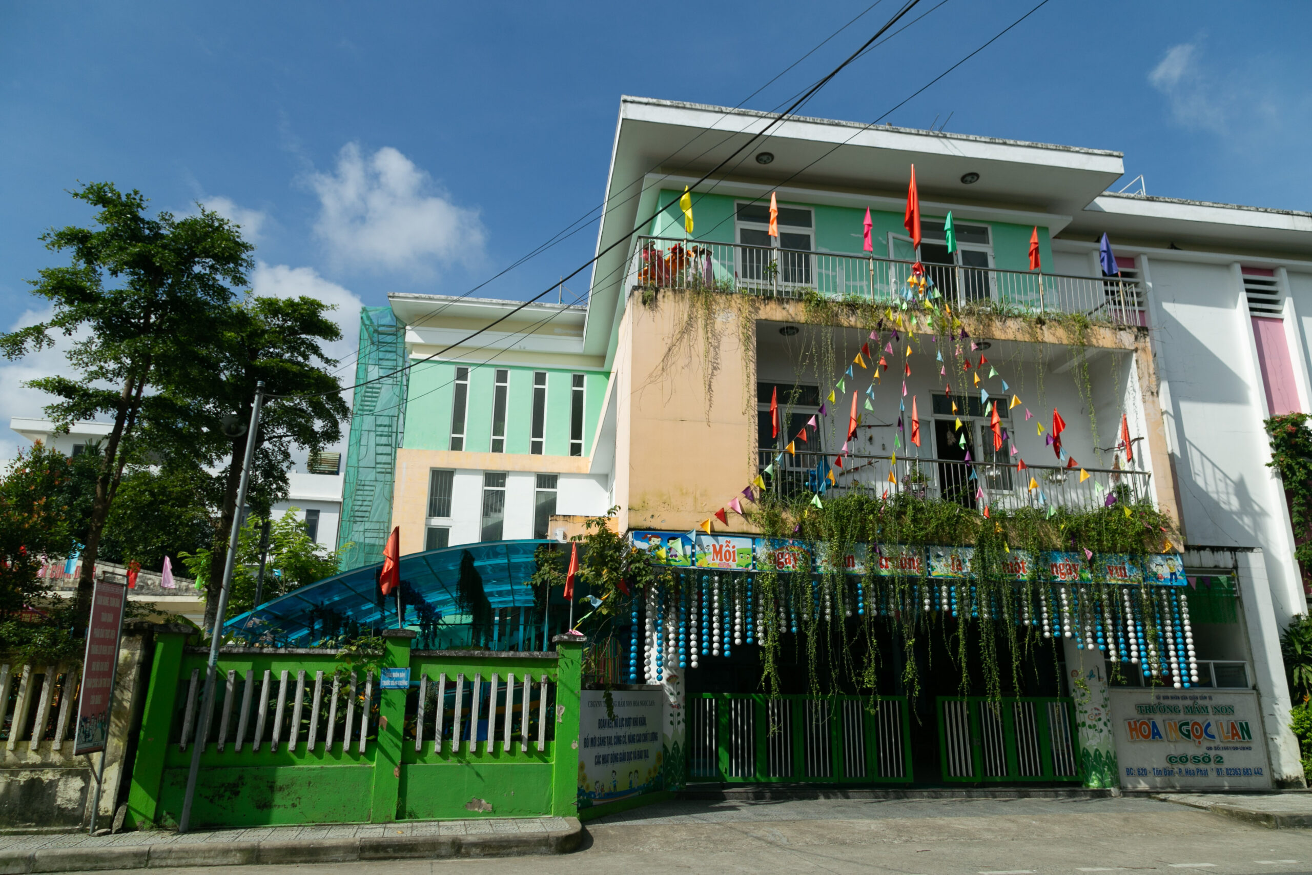 TRƯỜNG HOA NGỌC LAN
